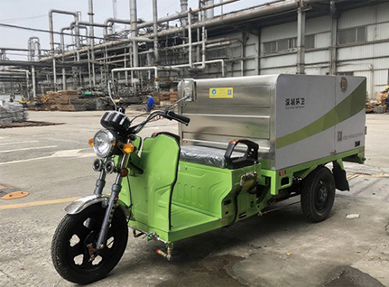 高壓沖洗車(chē)效率和實(shí)力都在線(xiàn)，一機(jī)頂8名清潔工